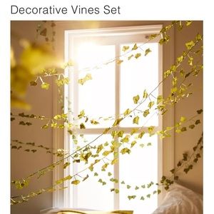 UO Decorative Vines